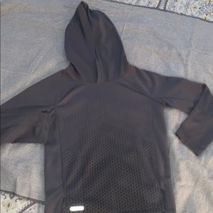 Boys pull over light weight